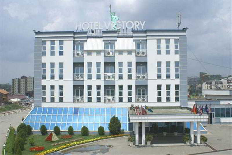 Hotel Victory Пристина Екстериор снимка