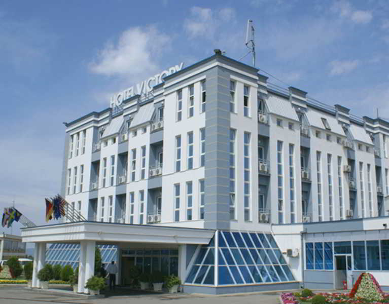 Hotel Victory Пристина Екстериор снимка