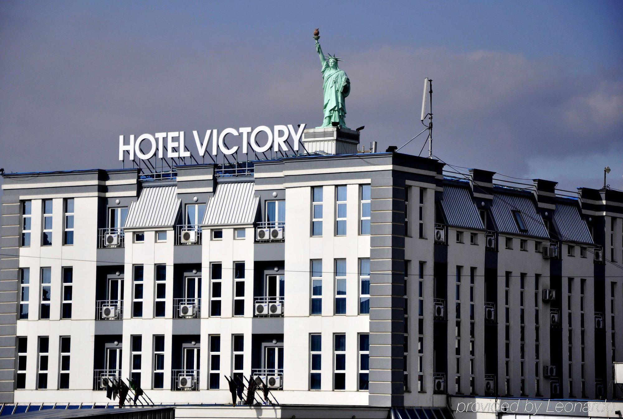Hotel Victory Пристина Екстериор снимка